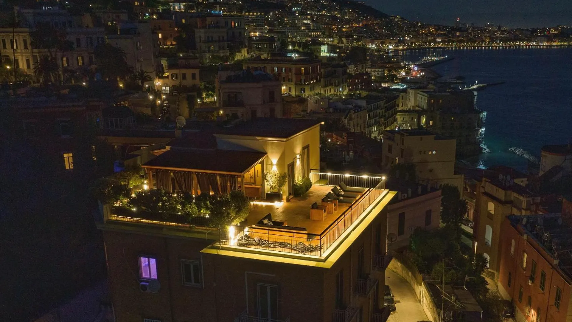 Apartment Suite 298 Naples Italy